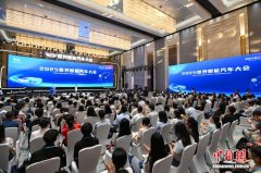 更标记着汽车正加快迈向智能终端