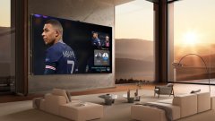 <b>演着如许一位“感情翻译官”的脚色</b>